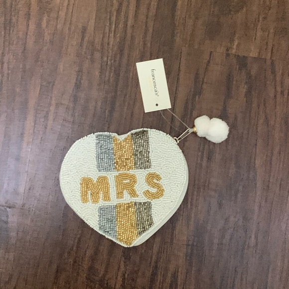 Francesca’s collections MRS heart shaped striped pouch - Picture 1 of 9